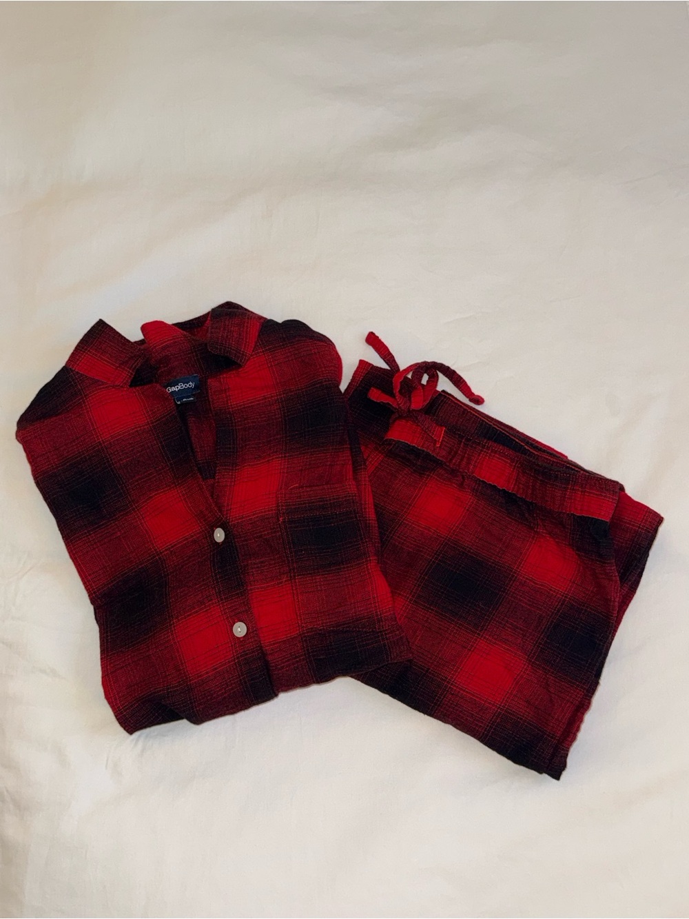 Gap Red Plaid Pajama Set - Cozy Button-Up Top & Drawstring Pants